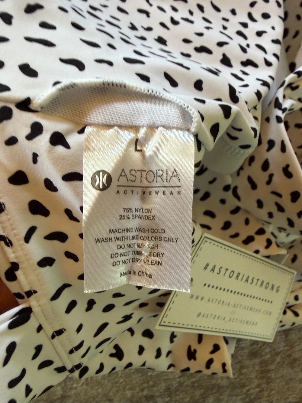 Astoria Activewear Luxe Ignite bra/crop top - Picture 9 of 10